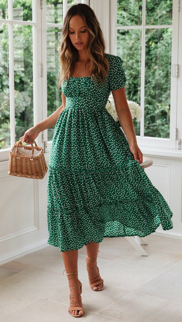 2019 European and American New  Wish  Hot Square Collar Puff Sleeve Floral Dress Long Dress