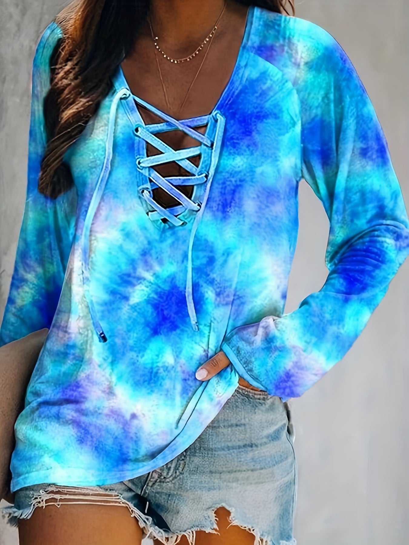 Plus Size Casual T-shirt, Women's Plus Tie Dye Lace Up Long Sleeve V Neck Medium Stretch T-shirt