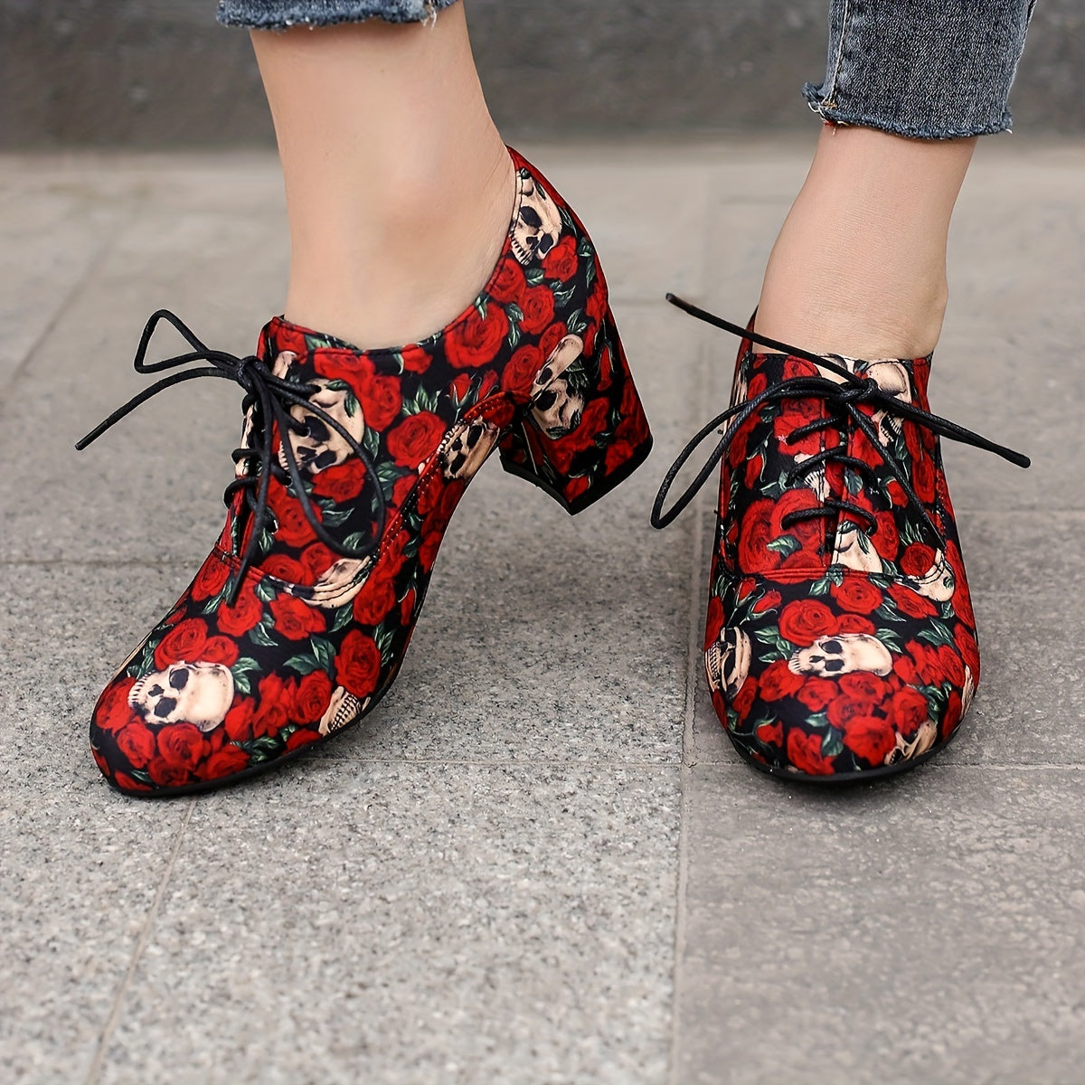 xieyinshe  Women's Skull & Rose Pattern Chunky Heels, Fashion Lace Up Outdoor Pumps, Halloween Round Toe Heels