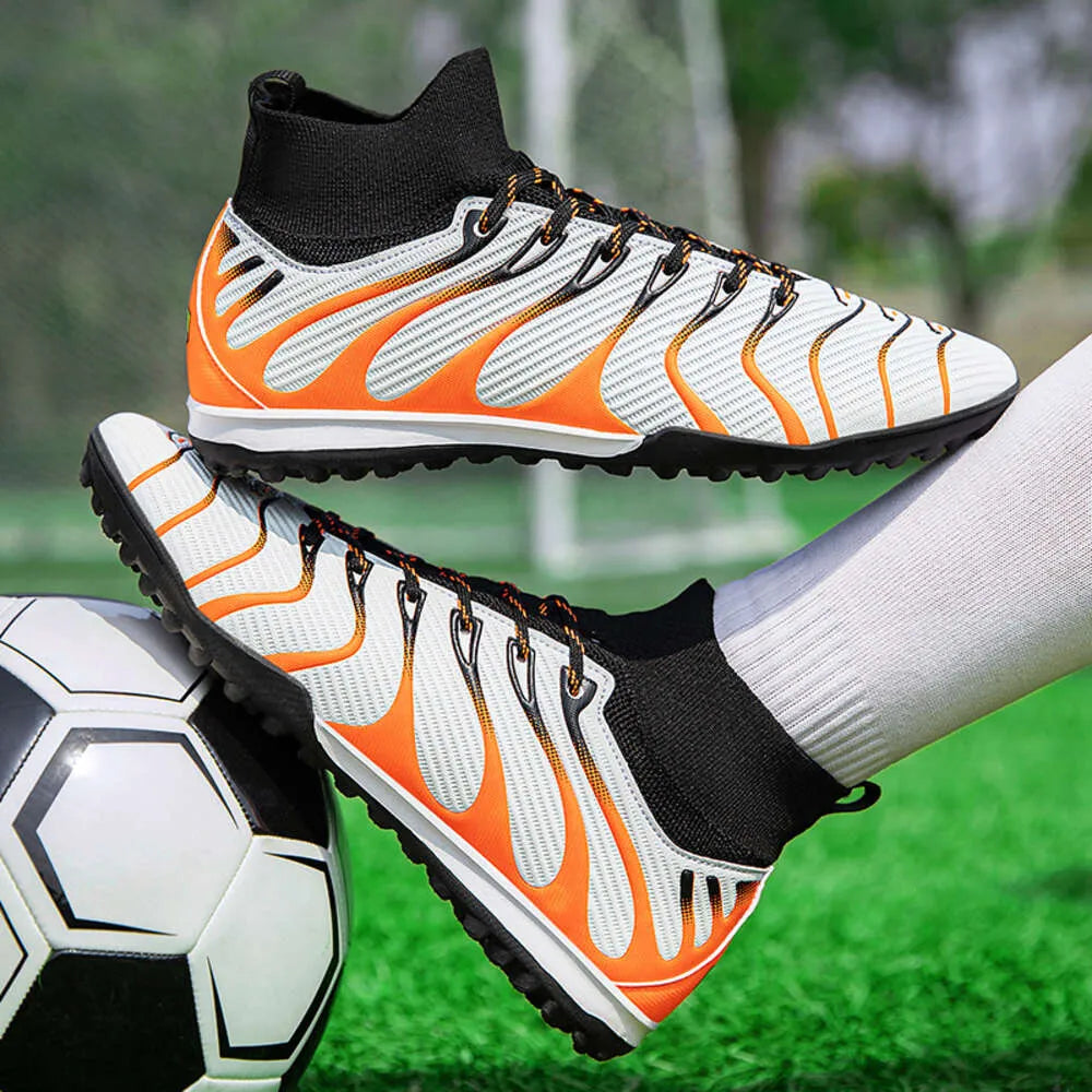 Fashionable and multifunctional sports classic Bora Sepato Chinese made football shoes