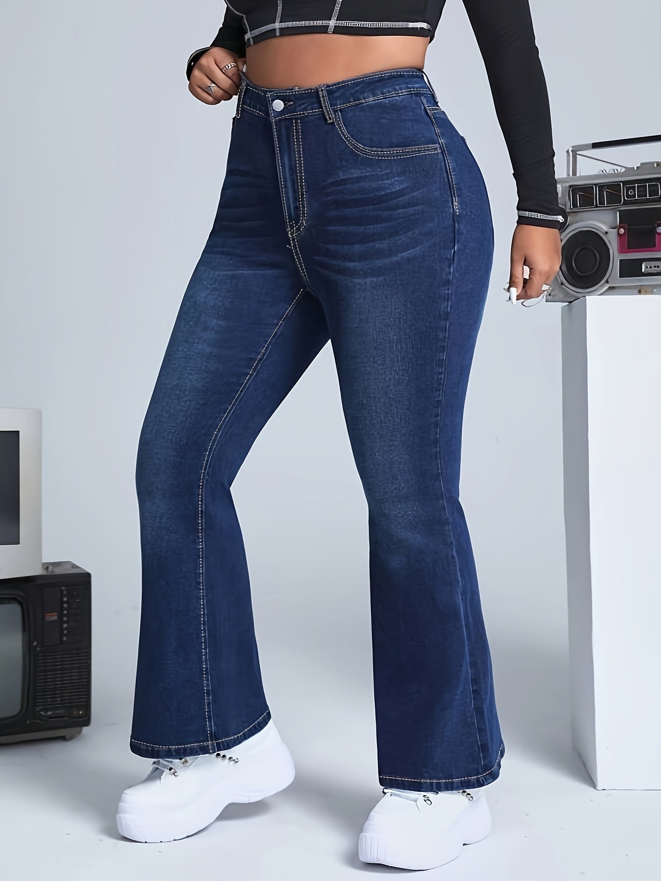 xieyinshe  Plus Size Casual Jeans, Women's Plus Washed Button Fly High Rise Flared Leg Jeans