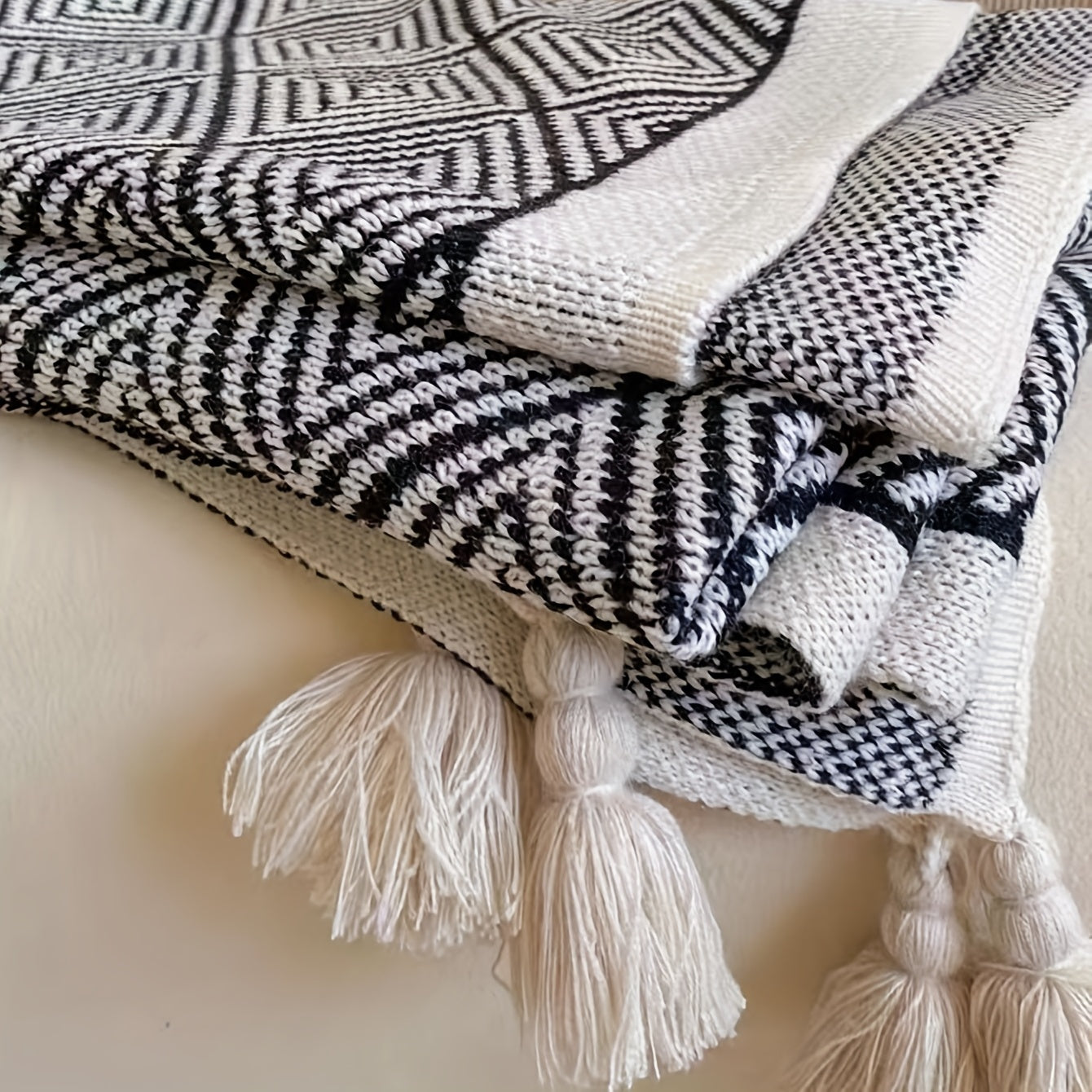 1pc Cozy Nordic Knitting Throw Blanket with Tassel - Soft, Warm, and Plush for Office, Couch, Bed, Sofa - Perfect for Chilly Days and Relaxation