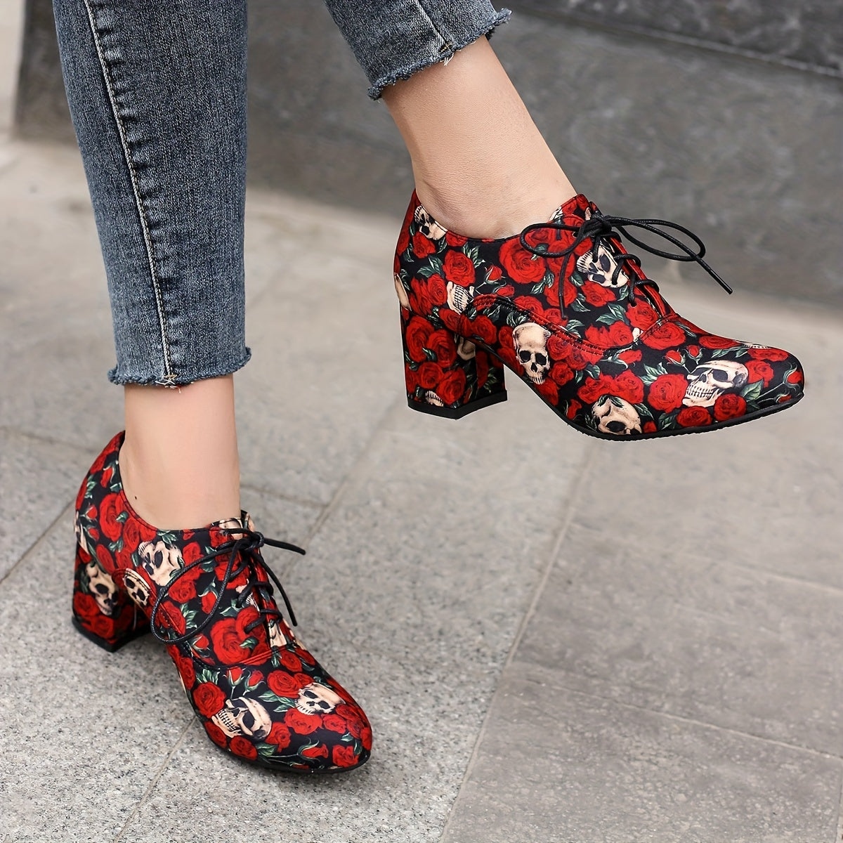 xieyinshe  Women's Skull & Rose Pattern Chunky Heels, Fashion Lace Up Outdoor Pumps, Halloween Round Toe Heels