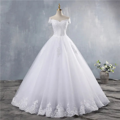 ZJ9143  Ball Gown Off The Shoulder Wedding Dresses Short Sleeves Bridal Dress White Ivory Lace Appliques