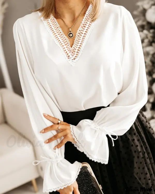 Xieyinshe - Contrast Lace Long Sleeve Top