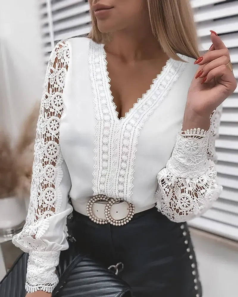 Xieyinshe - V-neck top with long sleeves in guipure lace